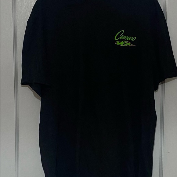⚡️ NWOT Camaro 1969 front and back graphic tee - Picture 2 of 4